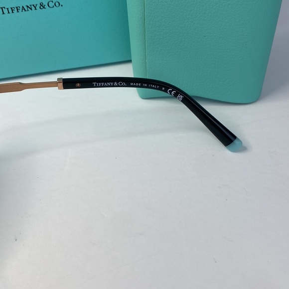 TIFFANY & CO. Blue Gradient Gray Irregular Ladies Sunglasses
TF4192 83158F 54 - Picture 16 of 17